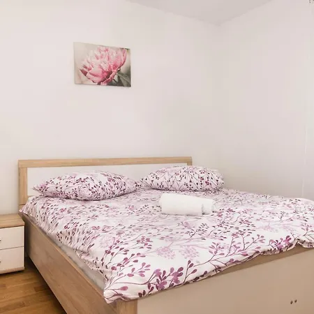 Family Milin Apartment Jezera