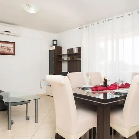 Family Milin Apartment