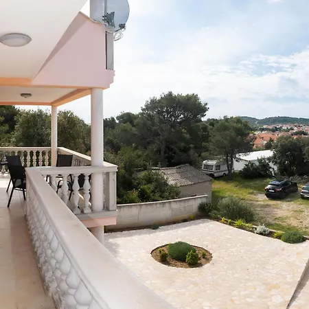 Family Milin Apartment Jezera